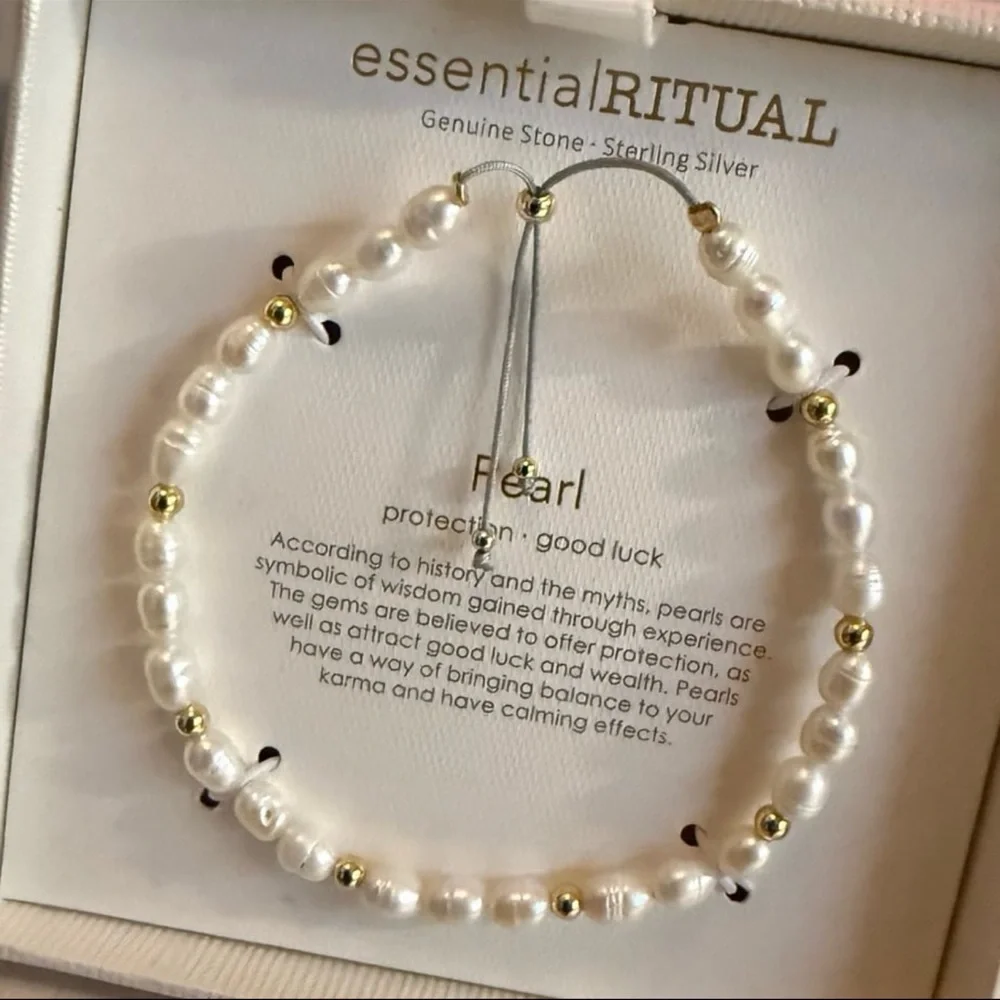 ⚡️Essential Ritual Pearl Bracelet - Picture 2 of 3